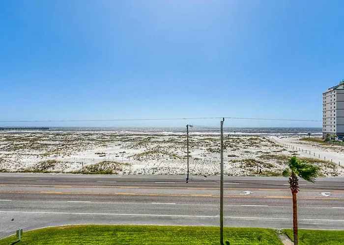 Beautiful Oceanfront With Pool Hot Tub Access Balcony & Wifi Holiday home *