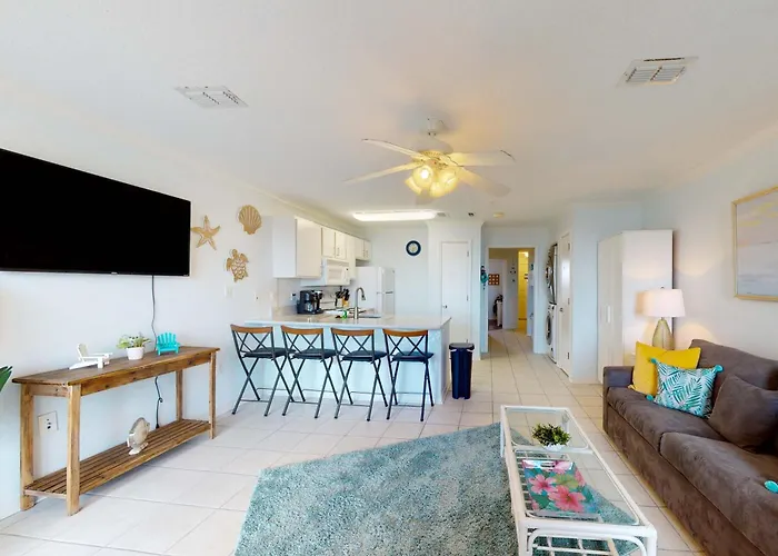 Holiday home Beautiful Oceanfront With Pool Hot Tub Access Balcony & Wifi