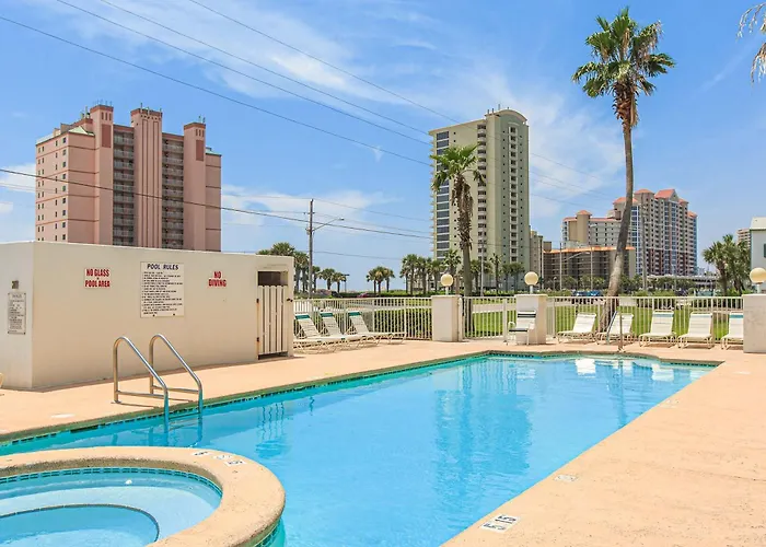 Beautiful Oceanfront With Pool Hot Tub Access Balcony & Wifi