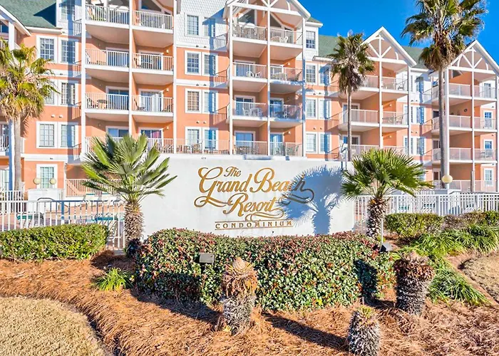 Beautiful Oceanfront With Pool Hot Tub Access Balcony & Wifi Holiday home *